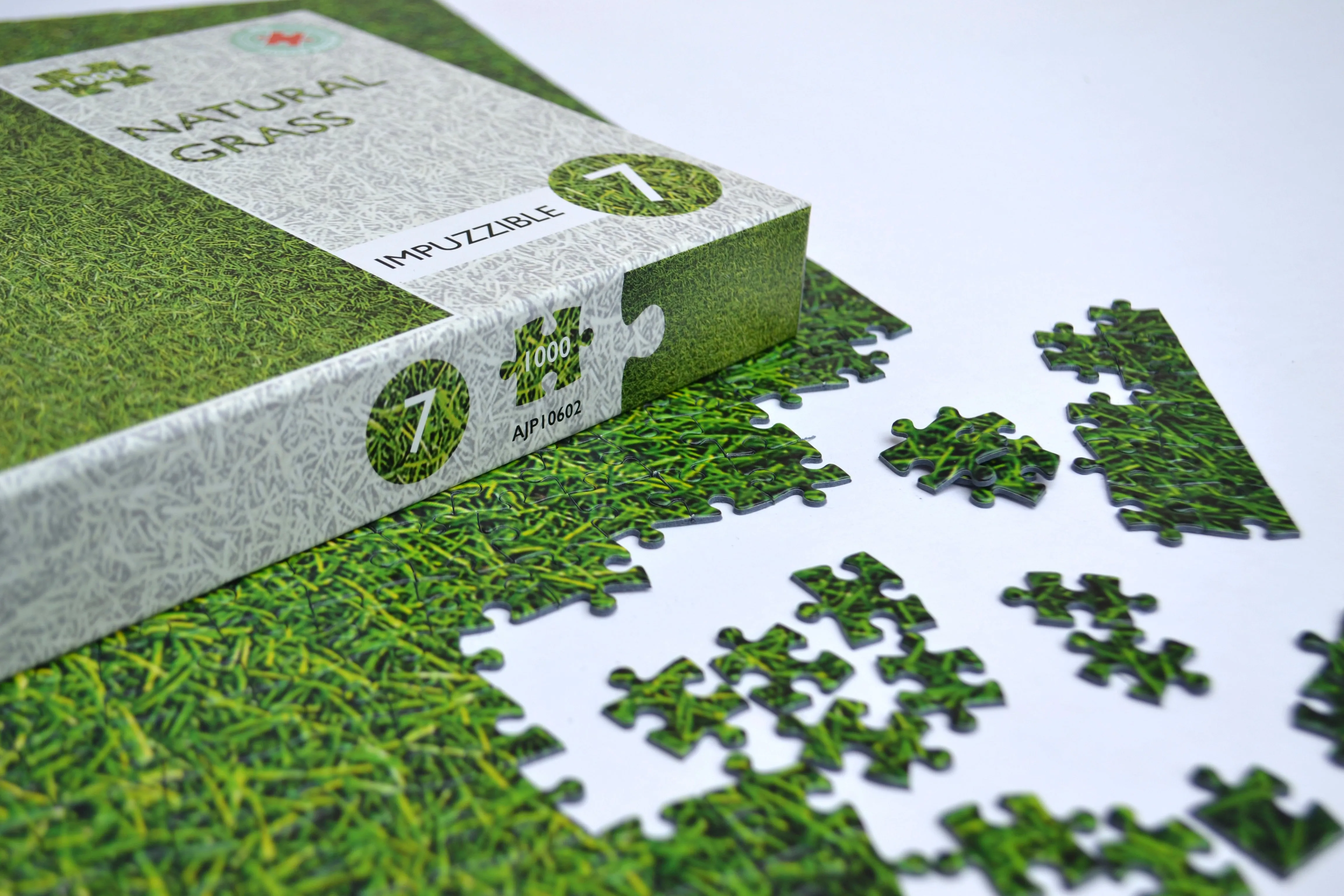 Natural Grass - Impuzzible No.7 - 1000 or 500 Piece Jigsaw Puzzle