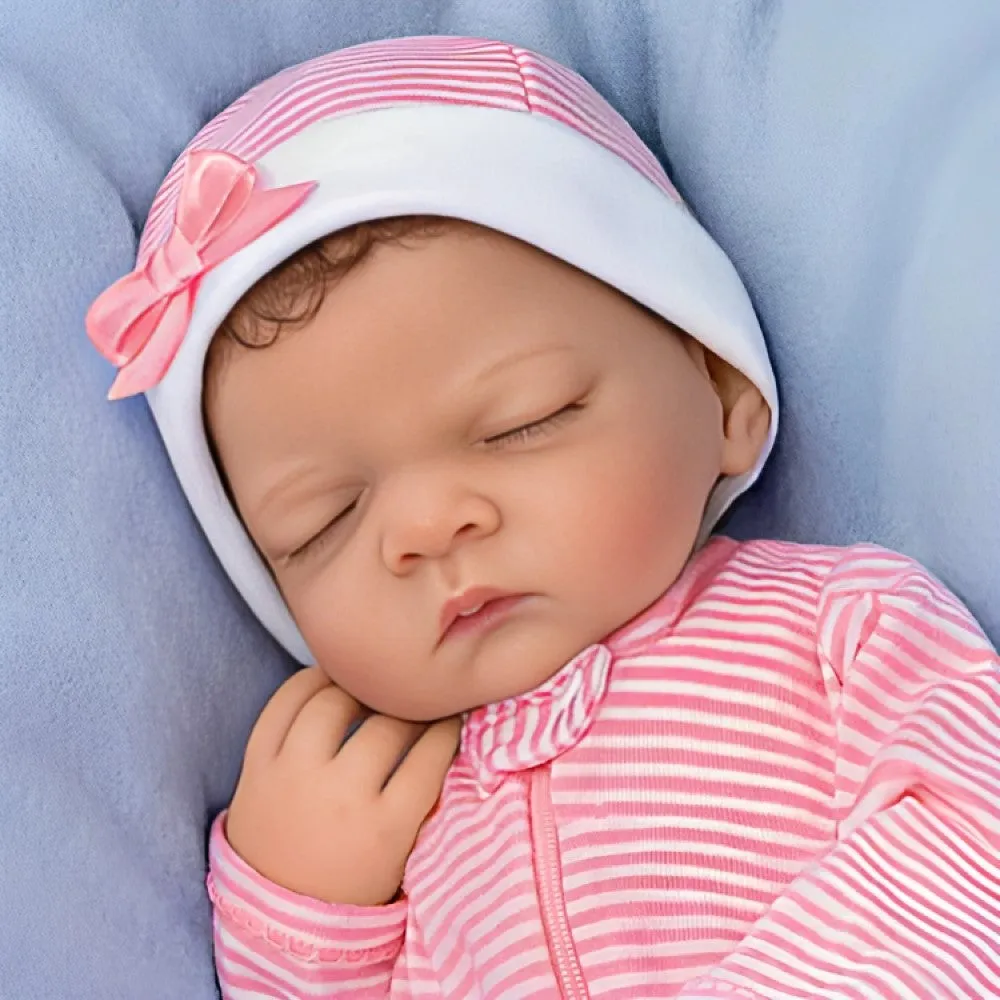 The Ashton-Drake Galleries So Truly Real Hazel's Warming Cuddles Realistic Baby Doll Feat, 2 Built-in Warming Pads That Heat Up at Touch of A Button 18.5-inches