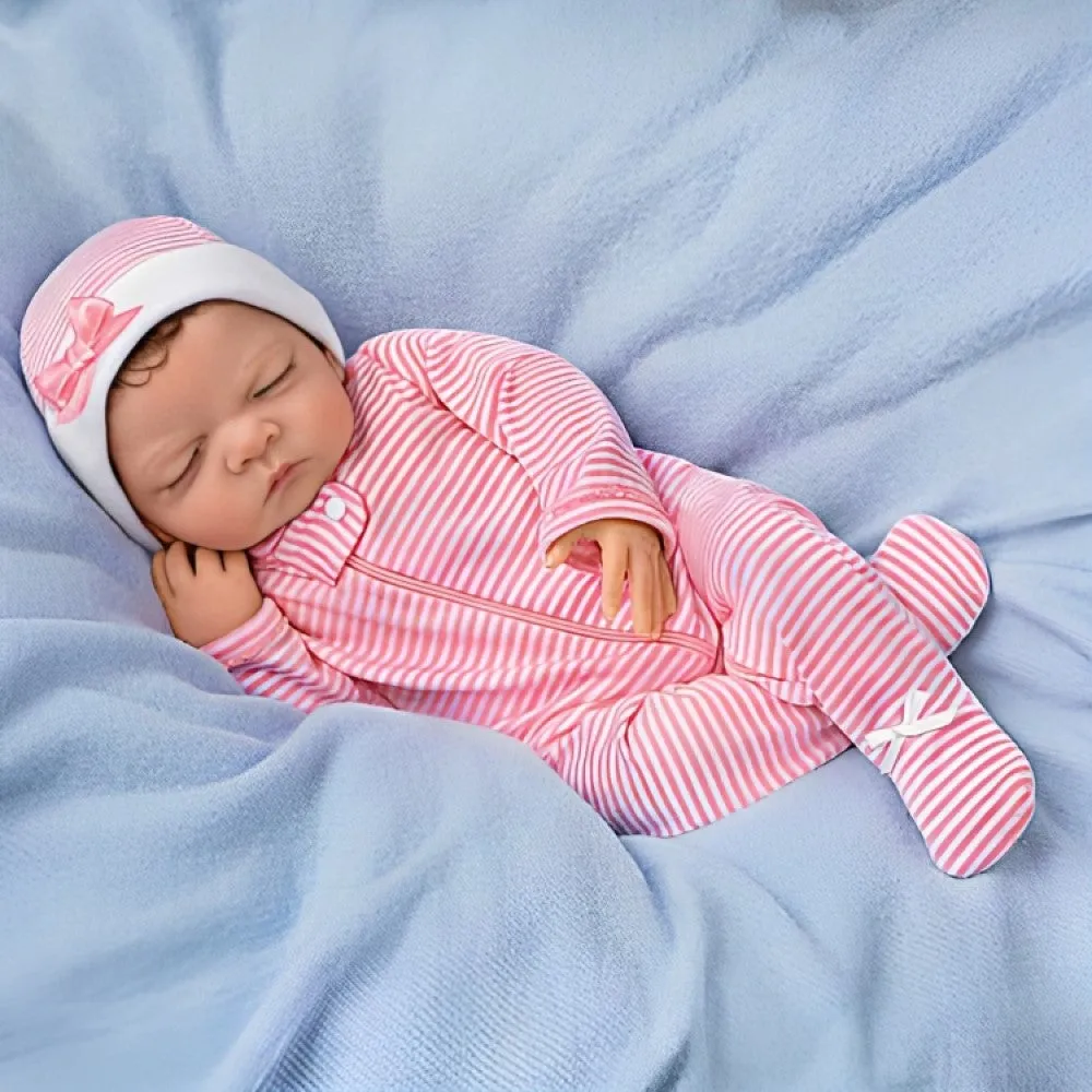 The Ashton-Drake Galleries So Truly Real Hazel's Warming Cuddles Realistic Baby Doll Feat, 2 Built-in Warming Pads That Heat Up at Touch of A Button 18.5-inches